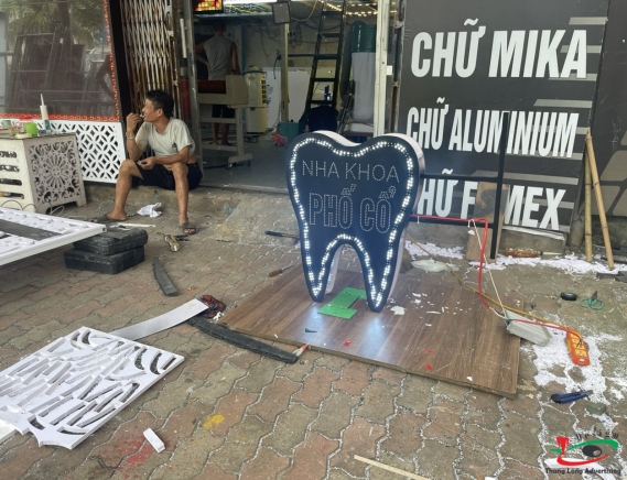 MẪU BIỂN QUẢNG CÁO NHA KHOA