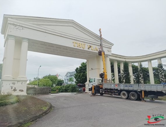 CHỮ INOX CHÂN DỰNG NỔI SANG TRỌNG 