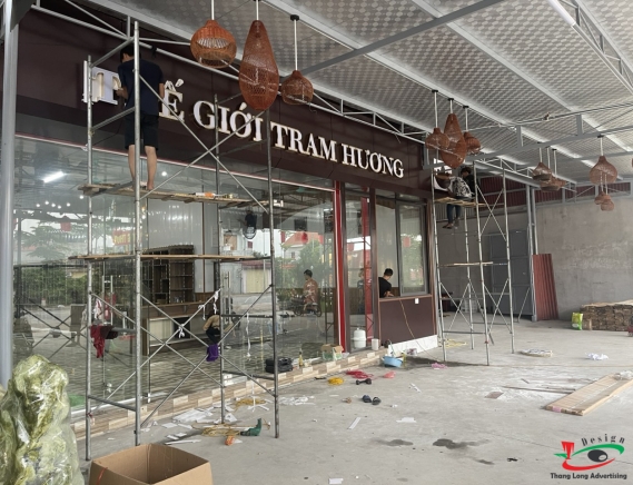 CHỮ INOX CHÂN DỰNG NỔI SANG TRỌNG 