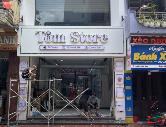 CHỮ INOX CHÂN DỰNG NỔI SANG TRỌNG 
