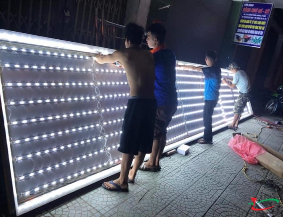 TRANH ĐIỆN THI CÔNG TẠI XƯỞNG