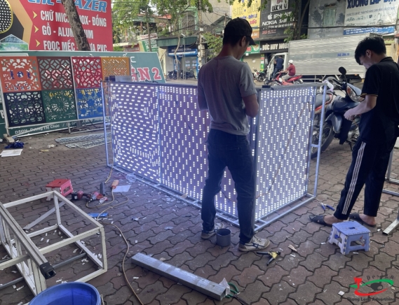 TRANH ĐIỆN THI CÔNG TẠI XƯỞNG