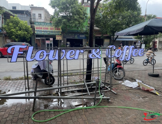 CHỮ KARAOKE CÓ ĐÈN LED SÁNG MẶT Ở HẢI DƯƠNG