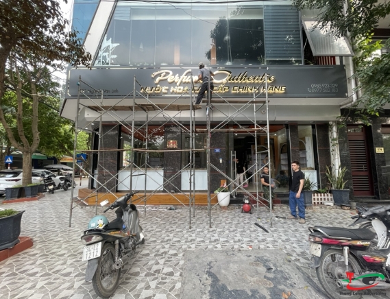   MẪU BIỂN QUẢNG CÁO CHỮ INOX CẮT LỌNG