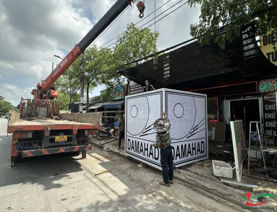 THI CÔNG LẮP ĐẶT LÔ GÔ CÔNG TY TRÊN CAO TẠI HẢI DƯƠNG