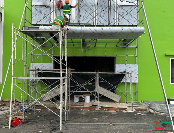 THI CÔNG ỐP ALUMINIUM MÁI SẢNH CÔNG TY AN PHÁT NAM SÁCH HẢI DƯƠNG