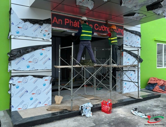 THI CÔNG ỐP ALUMINIUM MÁI SẢNH CÔNG TY AN PHÁT NAM SÁCH HẢI DƯƠNG