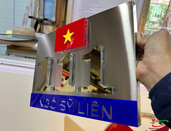 BIỂN SỐ NHÀ CÓ CỜ VIỆT NAM