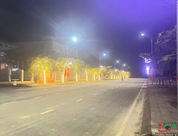 THI CÔNG TRANG TRÍ ĐÈN LED KHU PHỐ