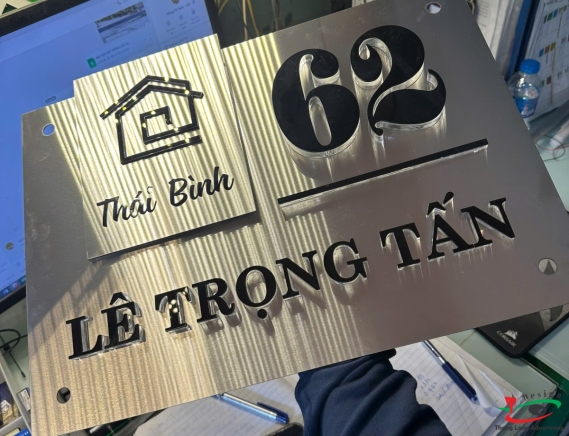 BIỂN SỐ NHÀ CÓ CỜ VIỆT NAM