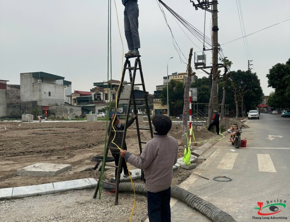 ĐÈN LED QUẤN CÂY TRANG TRÍ CHO NHÀ HÀNG, QUÁN CÀ PHÊ, QUÁN ĂN ẨM THỰC ĐƯỜNG PHỐ