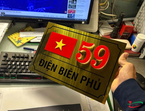 BIỂN SỐ NHÀ CÓ CỜ VIỆT NAM