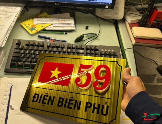 BIỂN SỐ NHÀ CÓ CỜ VIỆT NAM